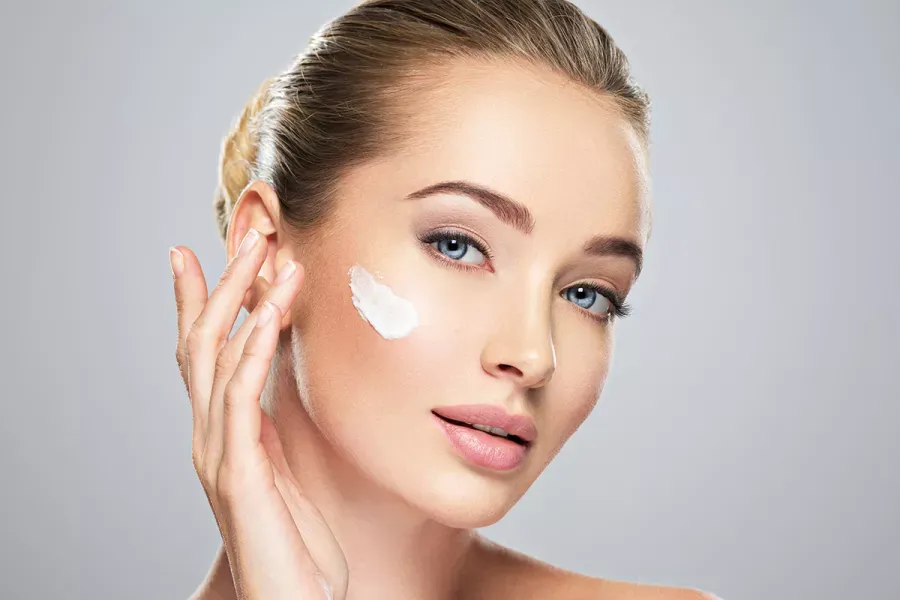 العناية بالبشرة